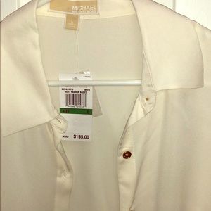 Ladies size Large Michael Kors blouse never worn.